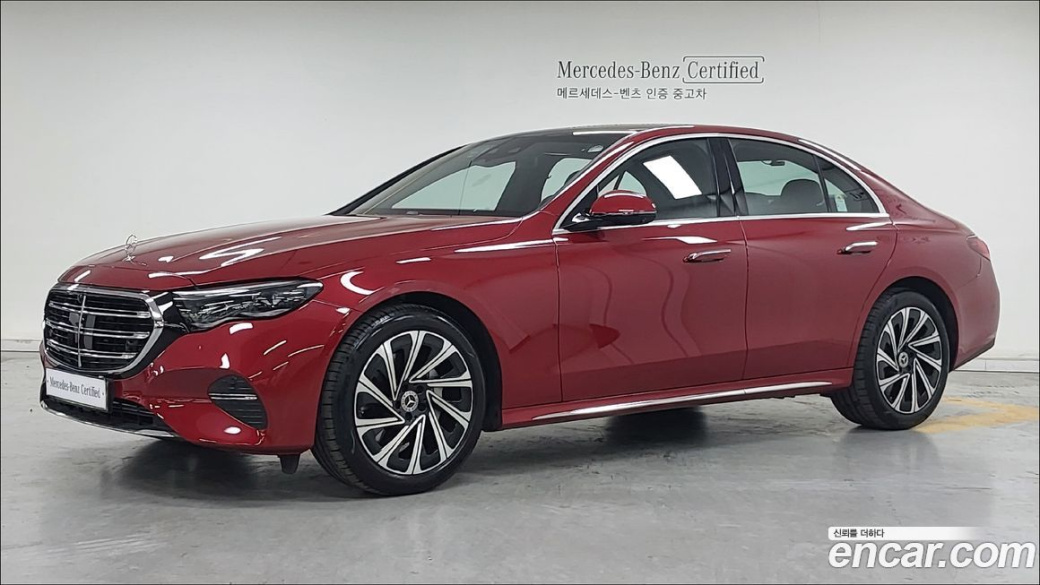 Mercedes-Benz E-Class E300 4MATIC Exclusive, 2025