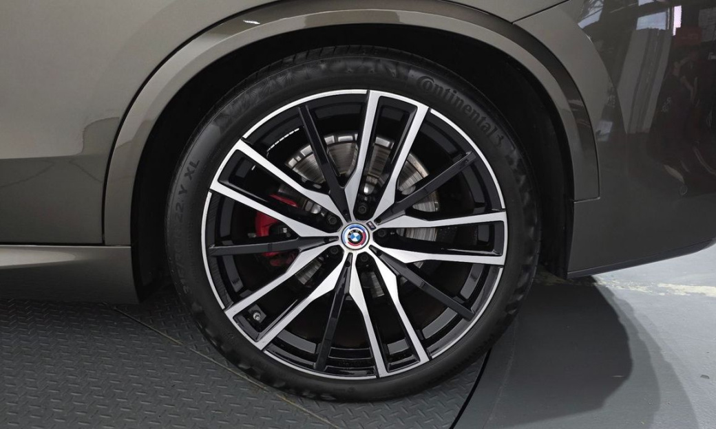 BMW X5 M50i, 2023