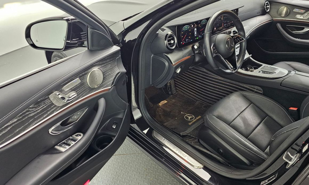 Mercedes-Benz E-Class E350 4MATIC Avantgarde, 2022