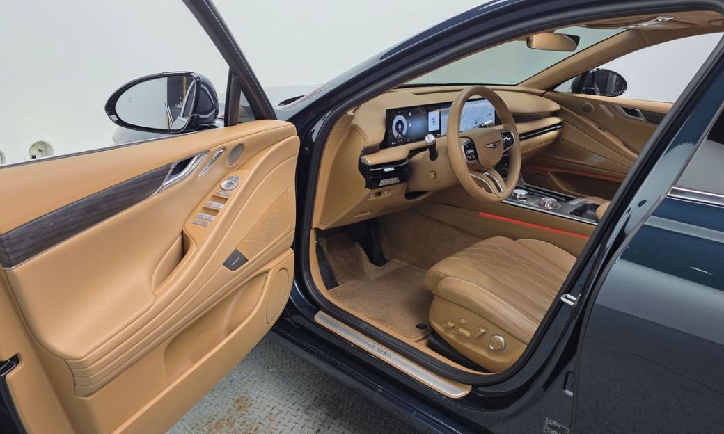 Genesis G80 Gasoline 2.5 Turbo AWD, 2025