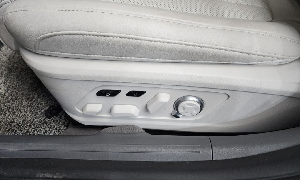 Hyundai Grandeur 2,5 Gasoline 2WD, 2023