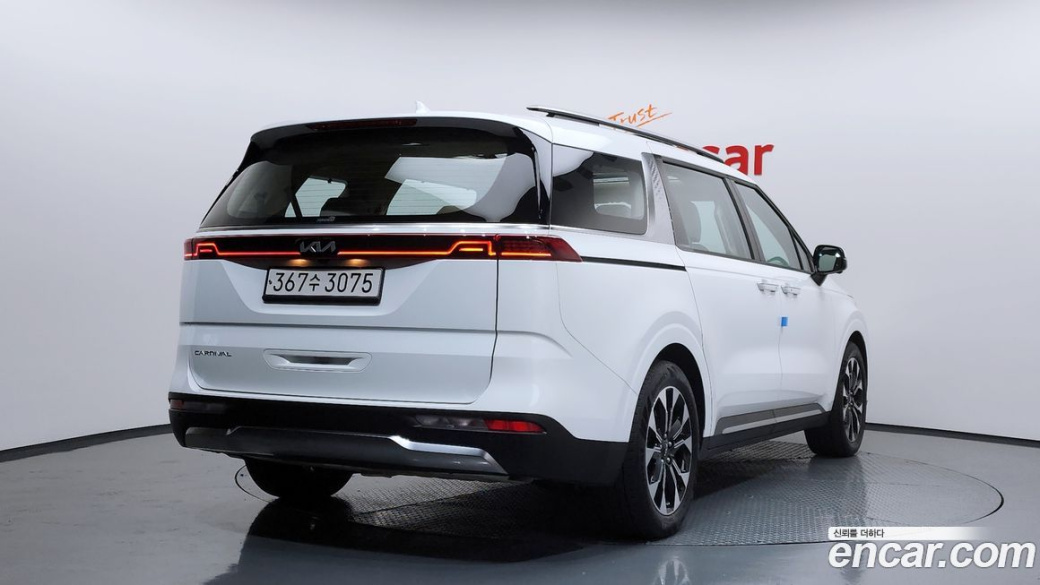 Kia Carnival 9-Seater Signature, 2022