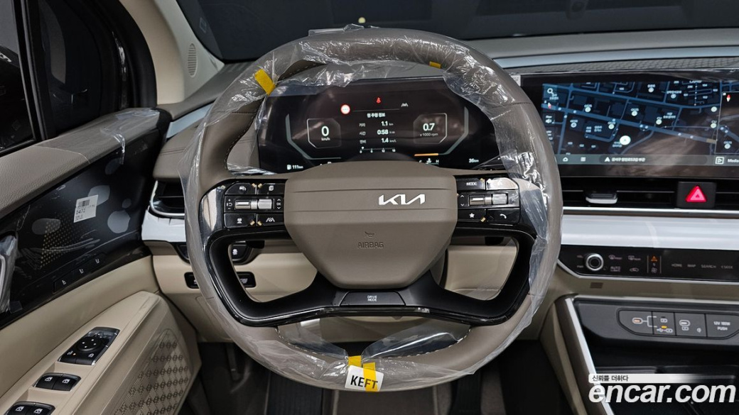 Kia Carnival 9-Seater Signature, 2025