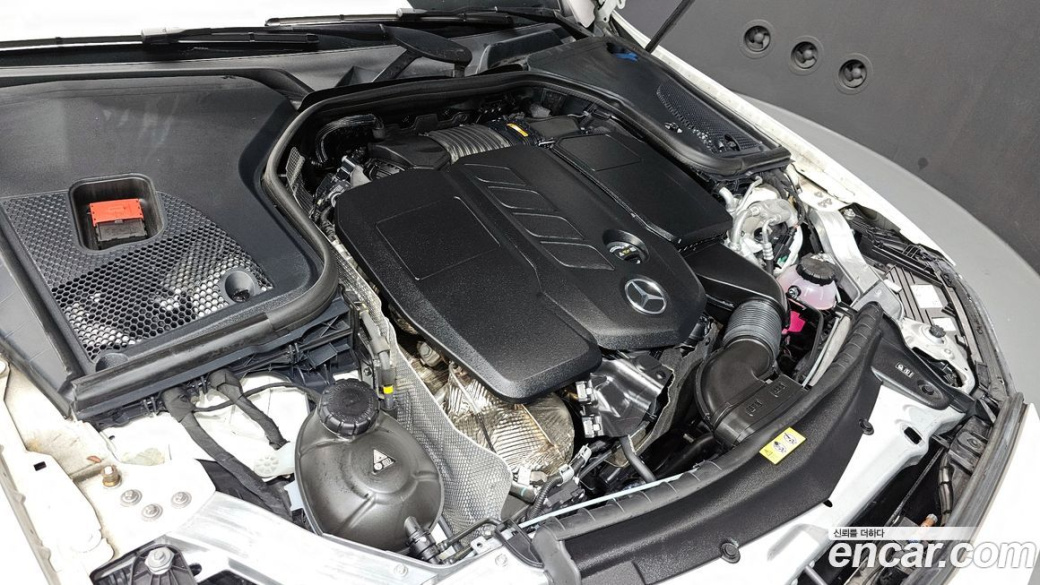 Mercedes-Benz E-Class E220d 4MATIC AMG Line, 2022