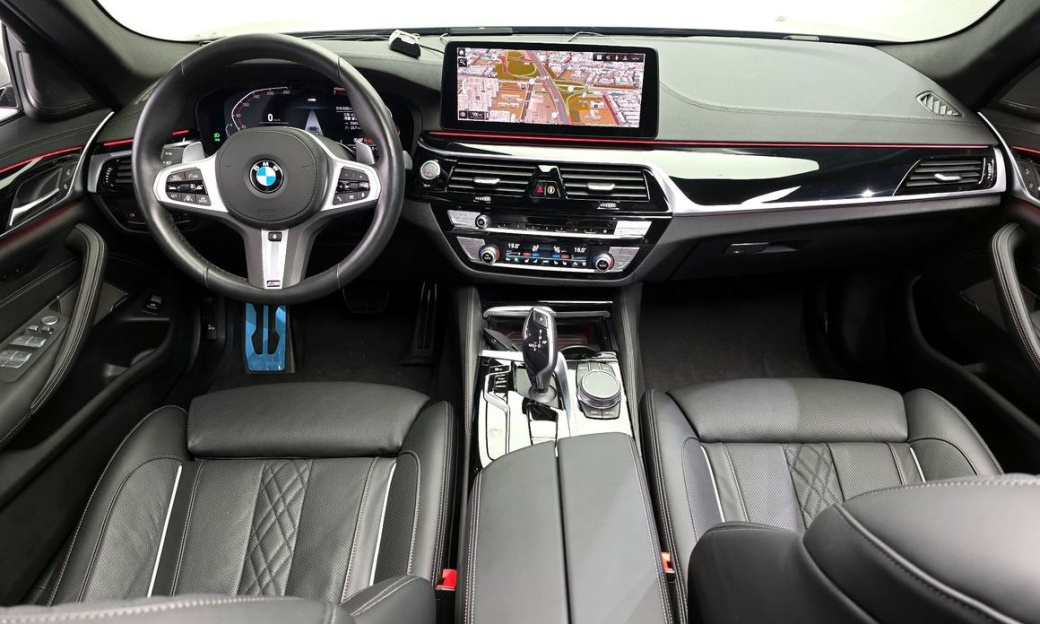 BMW 5-Series 530i M Sport Package, 2022