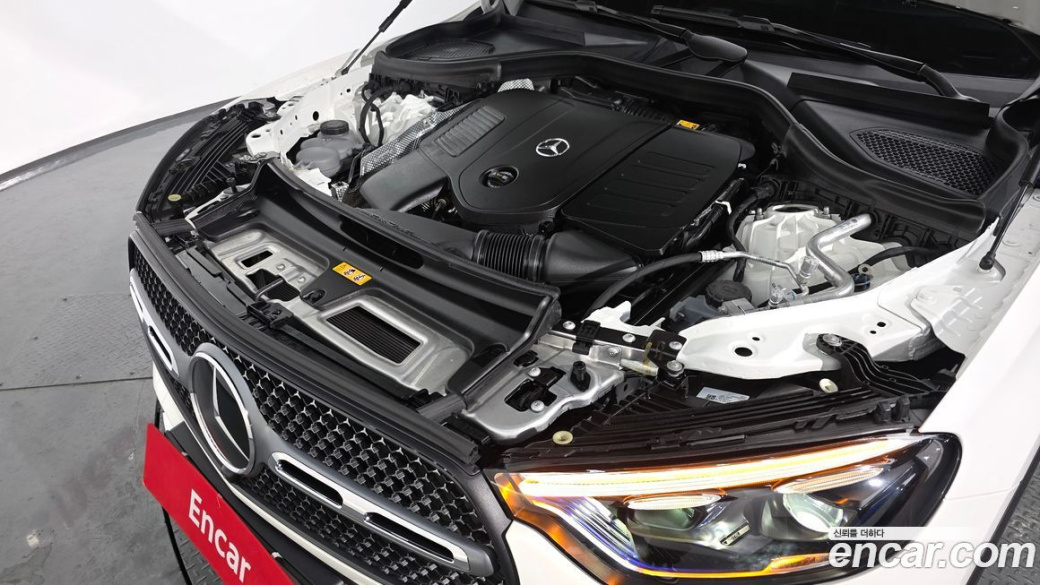 Mercedes-Benz GLC-Class GLC300 4MATIC AMG Line, 2025
