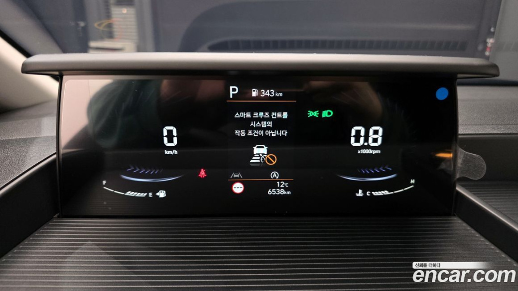 Hyundai Staria 4WD Tourer 9-Seater, 2025