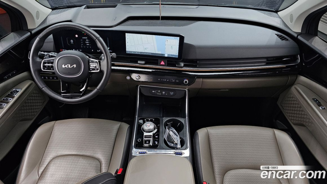 Kia Carnival 7-Seater Signature, 2024