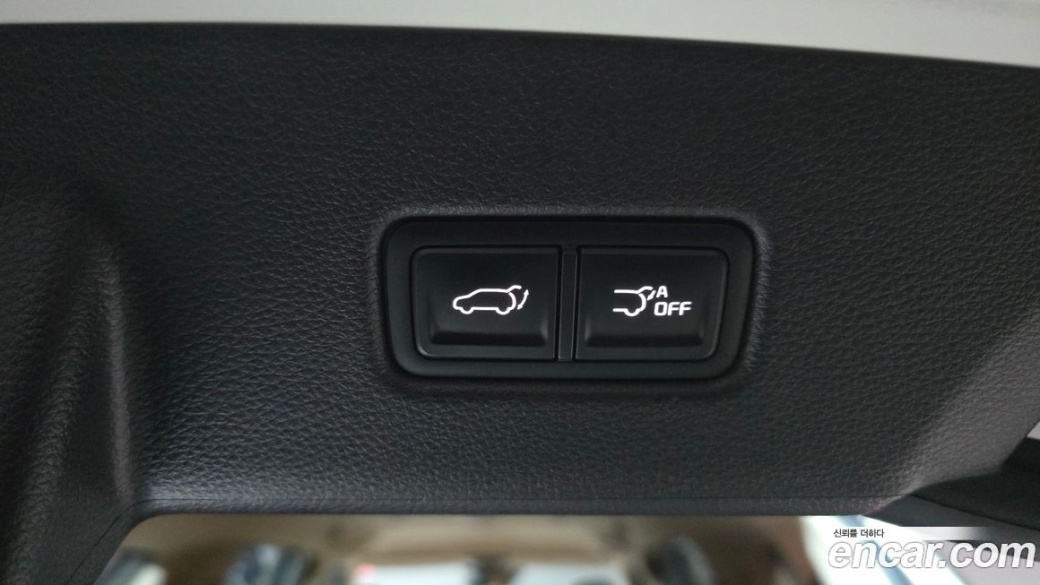 Kia Carnival 9-Seater Signature, 2023
