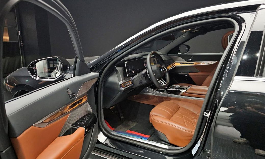 BMW 7-Series 740i sDrive M Sport, 2024