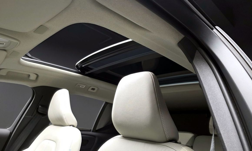 Volvo XC40 B4 Ultimate Bright, 2024