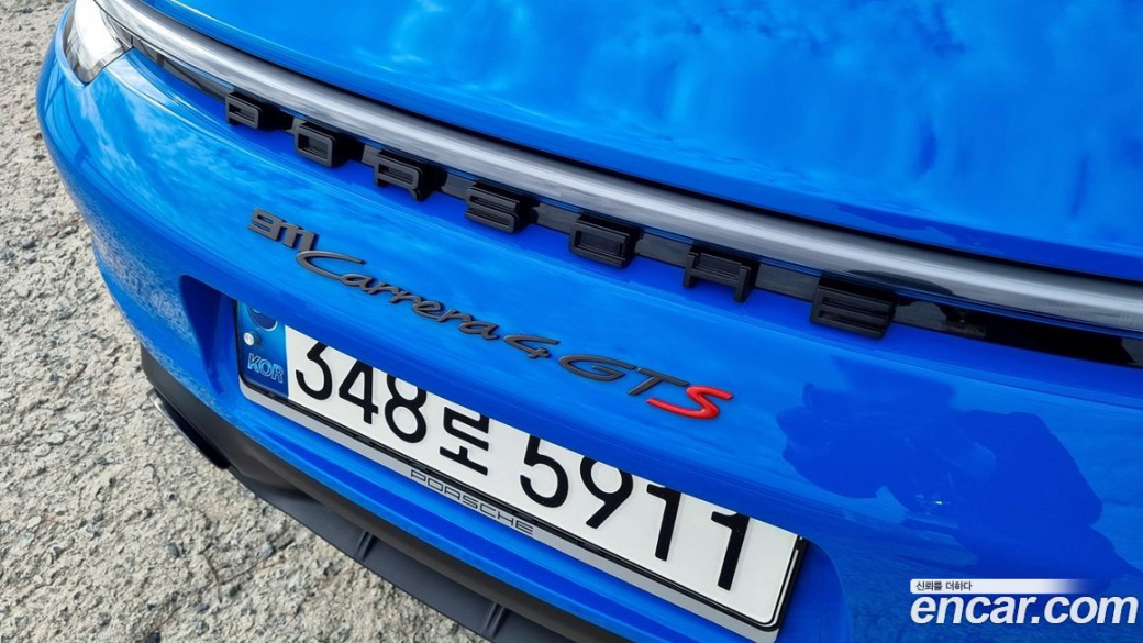 Porsche 911 Carrera 4 GTS, 2022