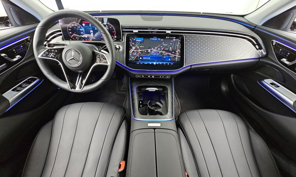 Mercedes-Benz E-Class E220d 4MATIC Exclusive, 2024