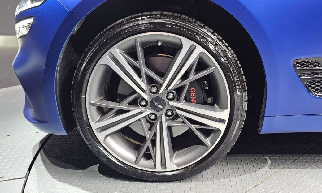 Genesis G70 Gasoline 2.5T 4WD, 2025