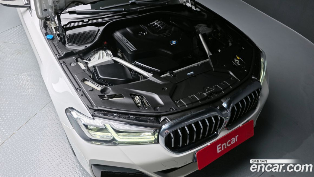 BMW 5-Series 520i M Sport, 2022