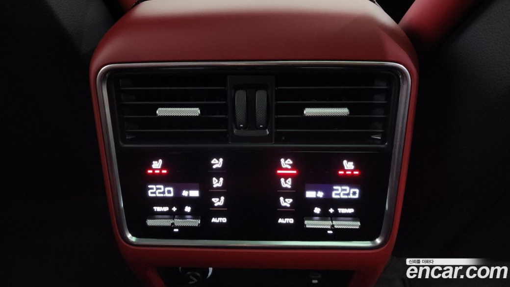 Porsche Cayenne 3.0 PLATINUM EDITION, 2023