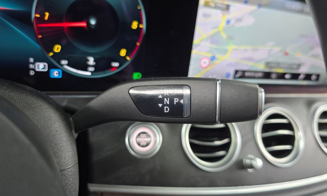 Mercedes-Benz E-Class E220d 4MATIC AMG Line, 2022
