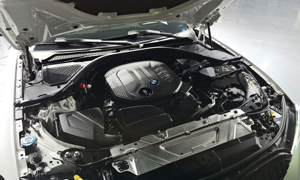 BMW 3-Series 320d Touring M Sport, 2024