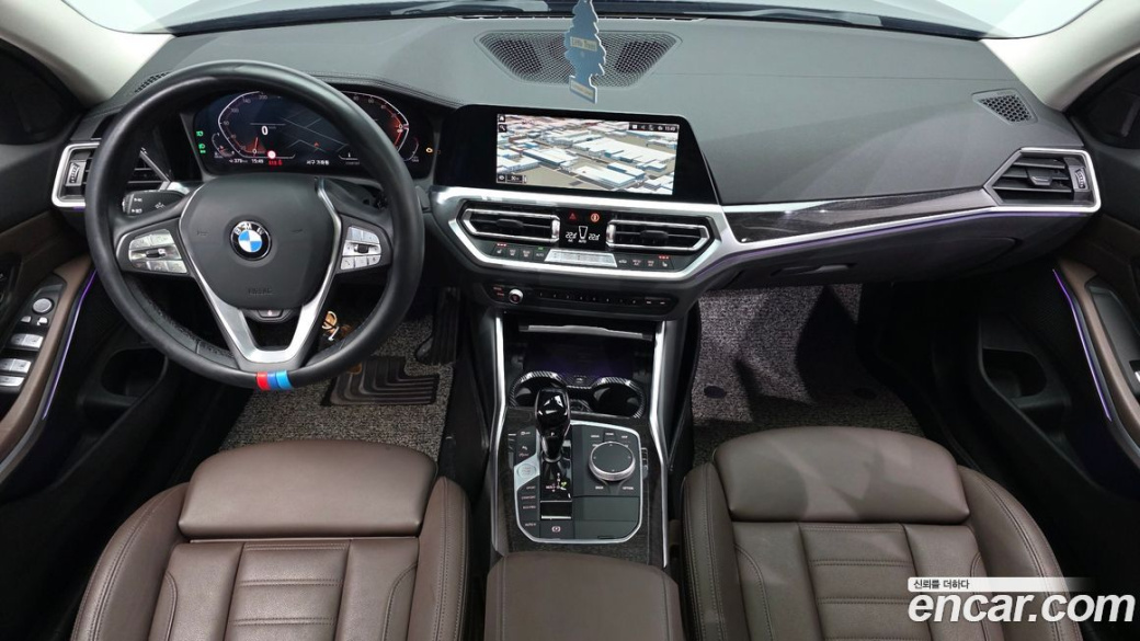 BMW 3-Series 320d Touring Luxury, 2022