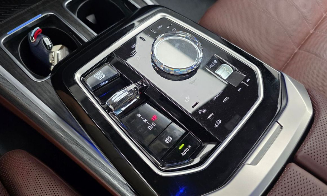 BMW 7-Series 740d xDrive M Sport, 2024