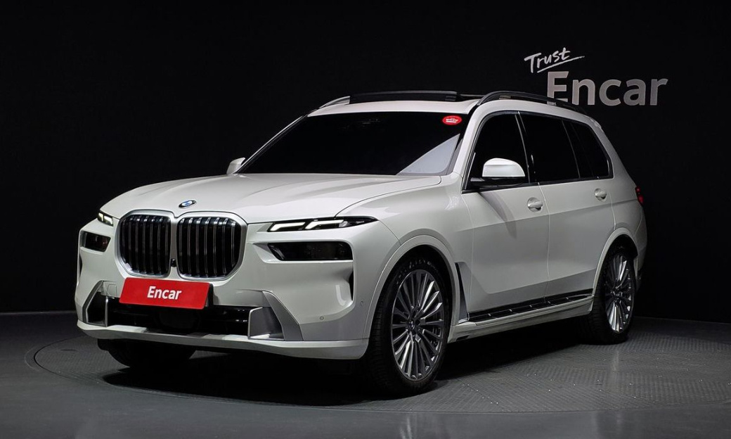 BMW X7 xDrive 40i Design Pure Excellence 7-Seater, 2024