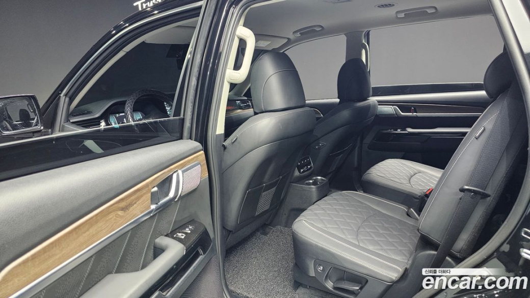 Kia Mohave Diesel 3.0 4WD 6-Seater, 2022