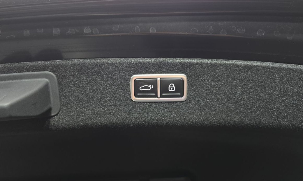 Genesis G80 Gasoline 2.5 Turbo AWD, 2025