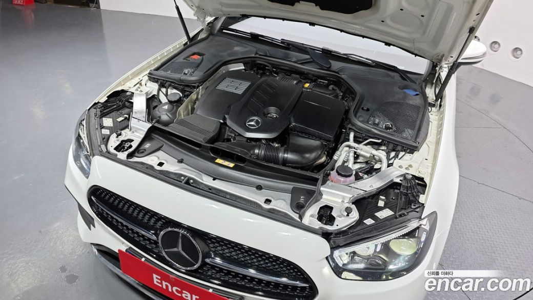 Mercedes-Benz E-Class E300d 4MATIC Coupe, 2022
