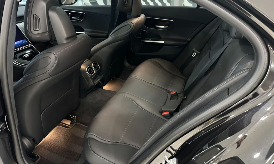 Mercedes-Benz C-Class C300 4MATIC Avantgarde, 2024
