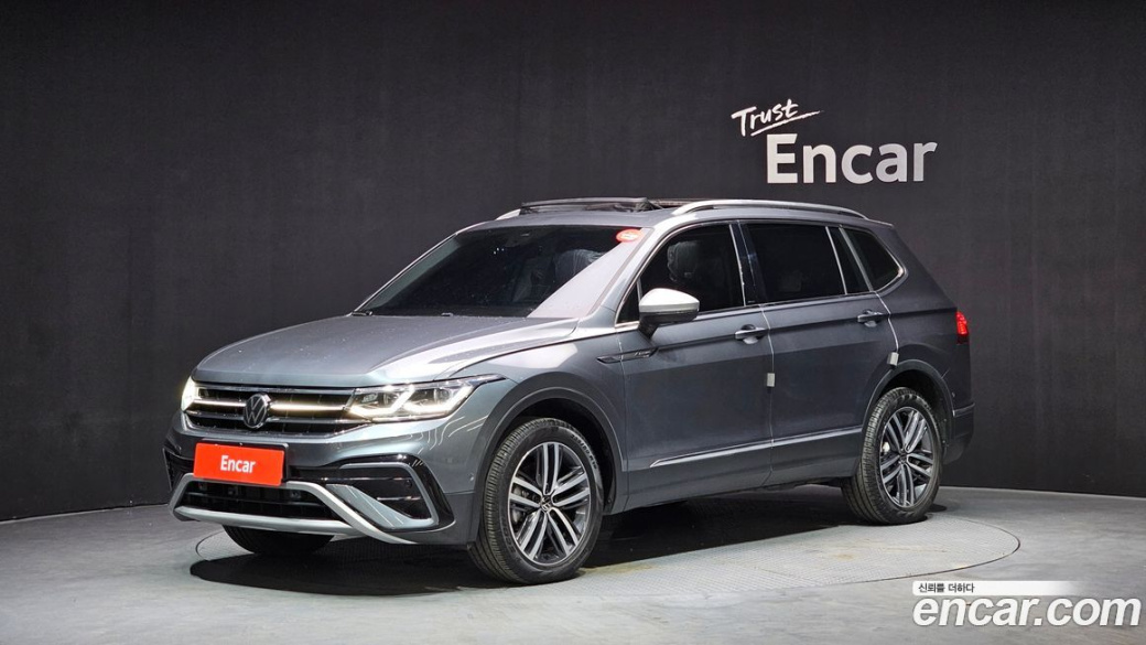 Volkswagen Tiguan 2.0 TSI Prestige, 2024