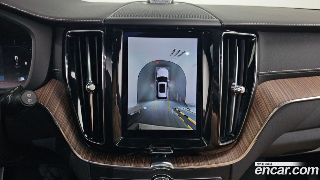 Volvo XC60 B6 Inscirtion, 2022