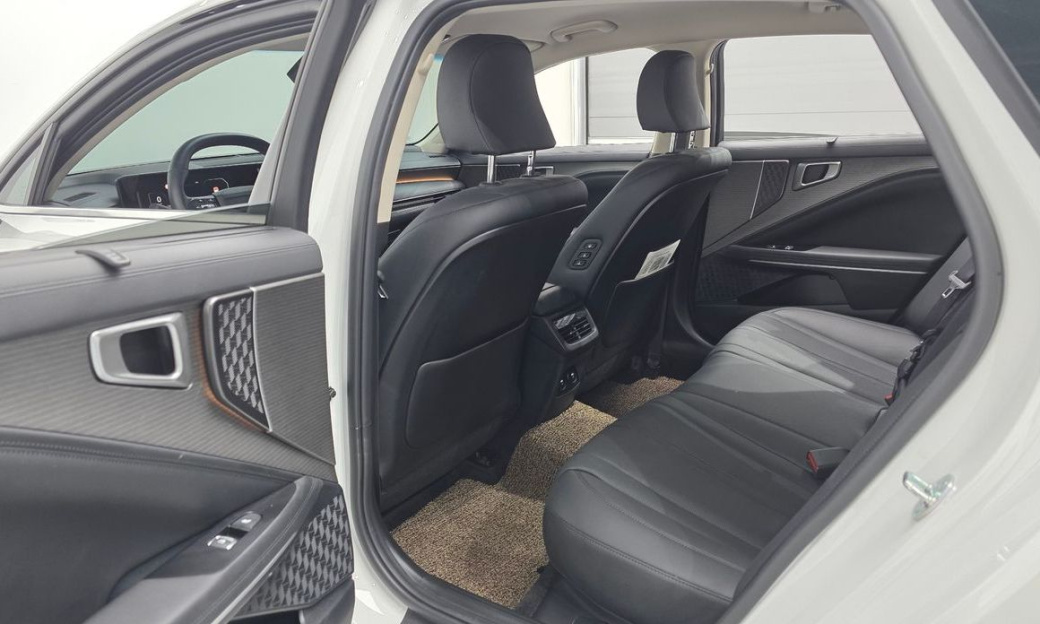 Kia K8 2.5 Gasoline 2WD, 2025