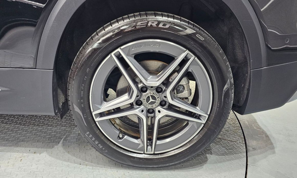 Mercedes-Benz GLB-Class GLB250 4MATIC, 2025