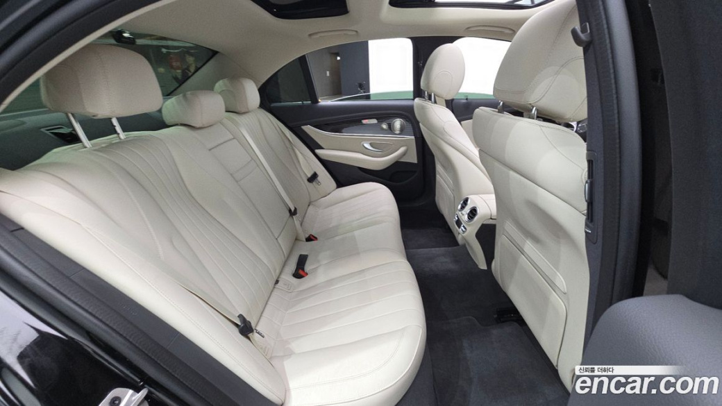 Mercedes-Benz E-Class E450 4MATIC Exclusive, 2023