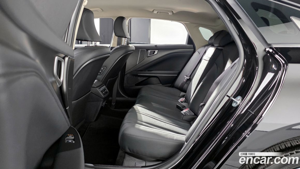 Kia K8 2.5 Gasoline 2WD, 2025