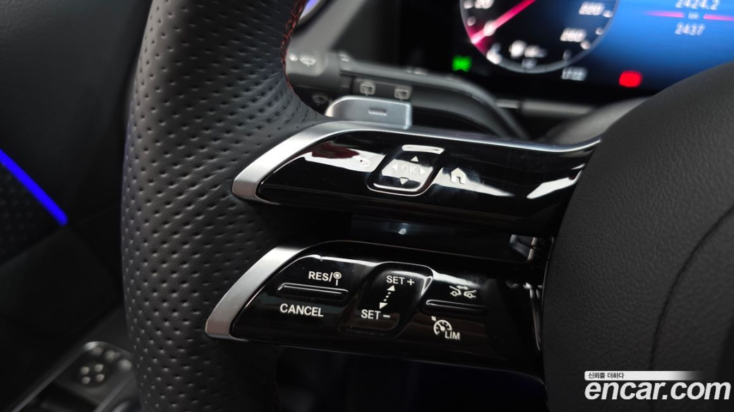 Mercedes-Benz GLA-Class GLA250 4MATIC, 2025