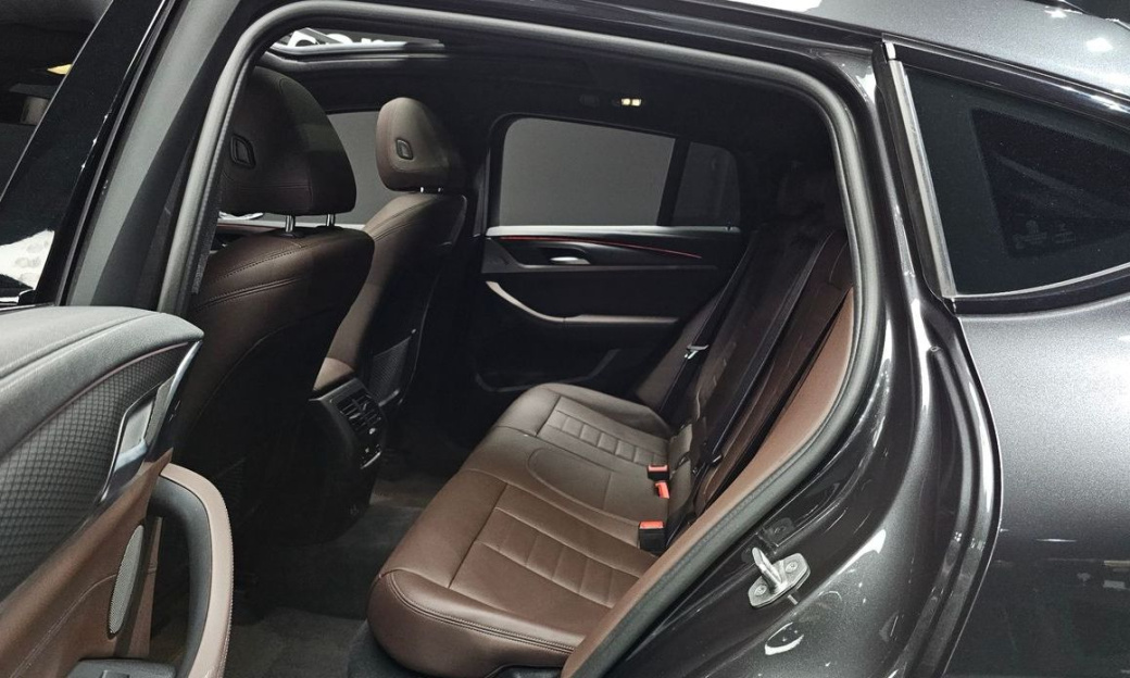 BMW X4 xDrive20i M Sports Pro, 2022