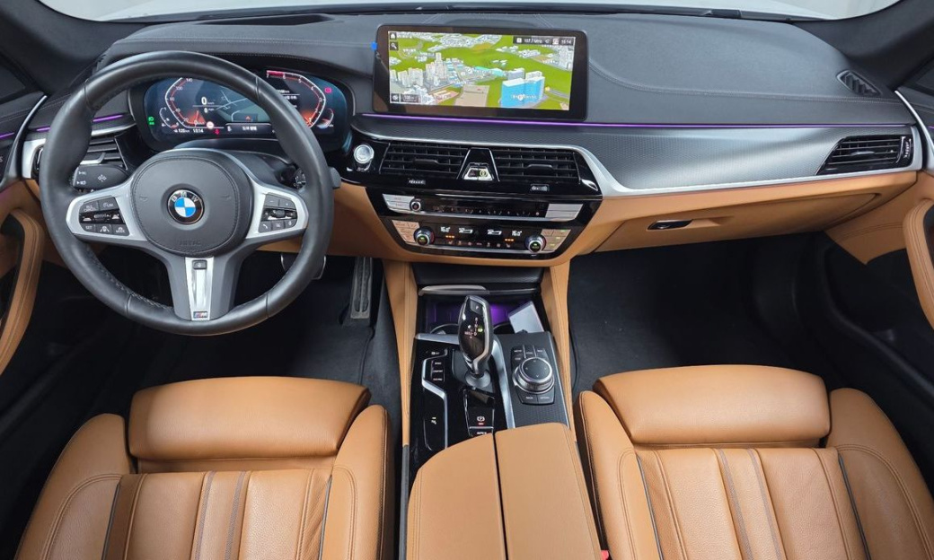 BMW 5-Series 520i M Sport, 2022