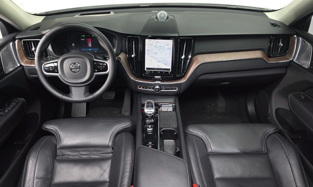 Volvo XC60 B5 Ultimate Bright, 2023