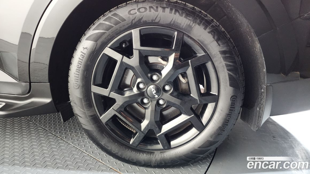 Kia Carnival 7-Seater Gravity, 2025