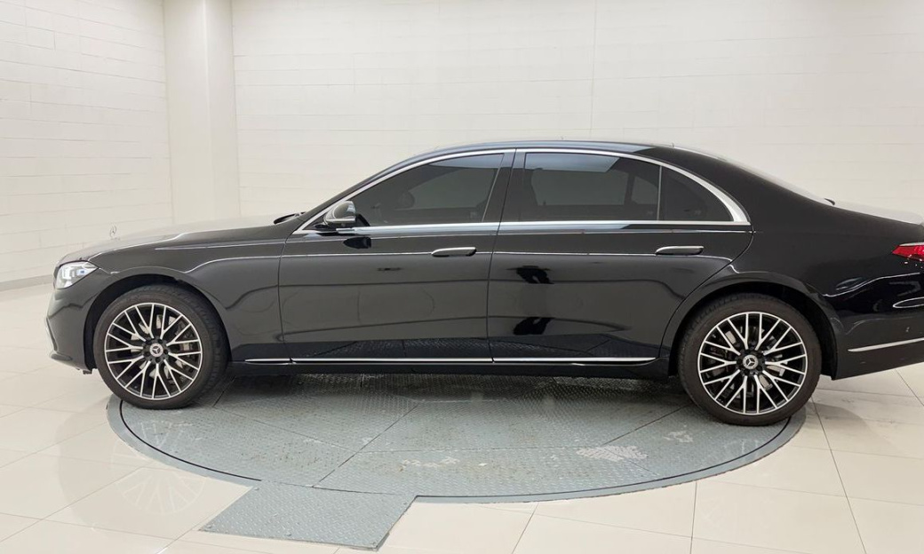 Mercedes-Benz S-Class S580L 4MATIC, 2025