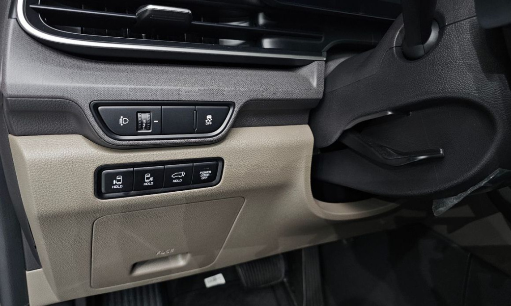Kia Carnival 9-Seater Noblesse, 2024
