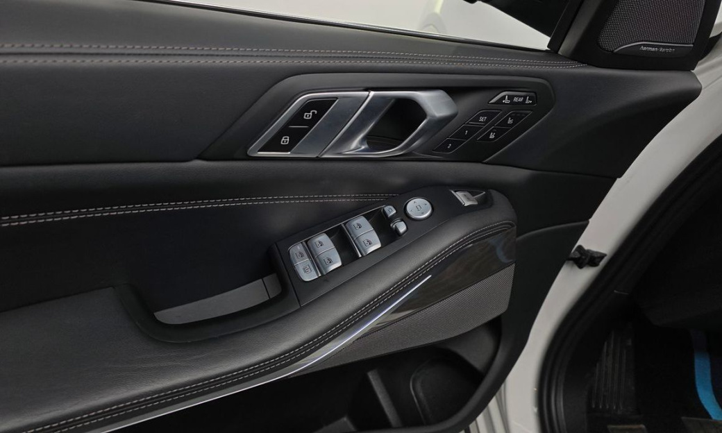 BMW X7 xDrive 40i Design Pure Excellence 6-Seater, 2024