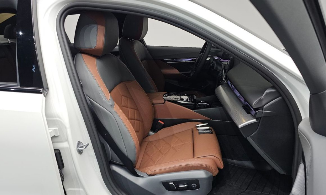 BMW 5-Series 530i xDrive M Sport, 2025