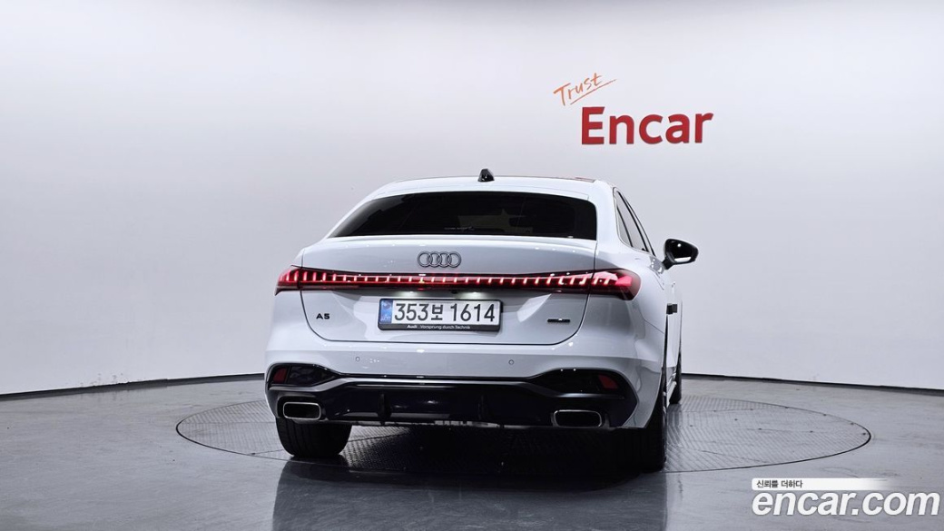 Audi A5 40 TFSI Quattro S Line, 2025