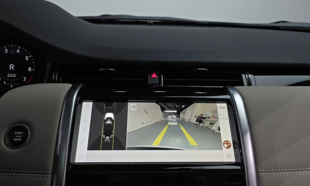 Land Rover Discovery Sport P250 SE, 2022