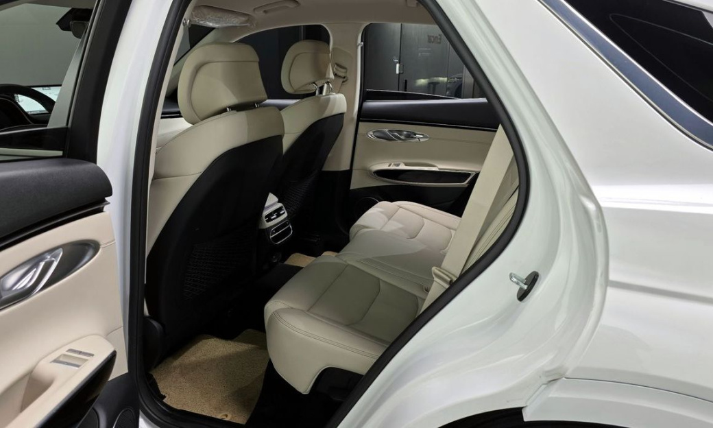Genesis GV70 2.5T Gasoline 2WD, 2023