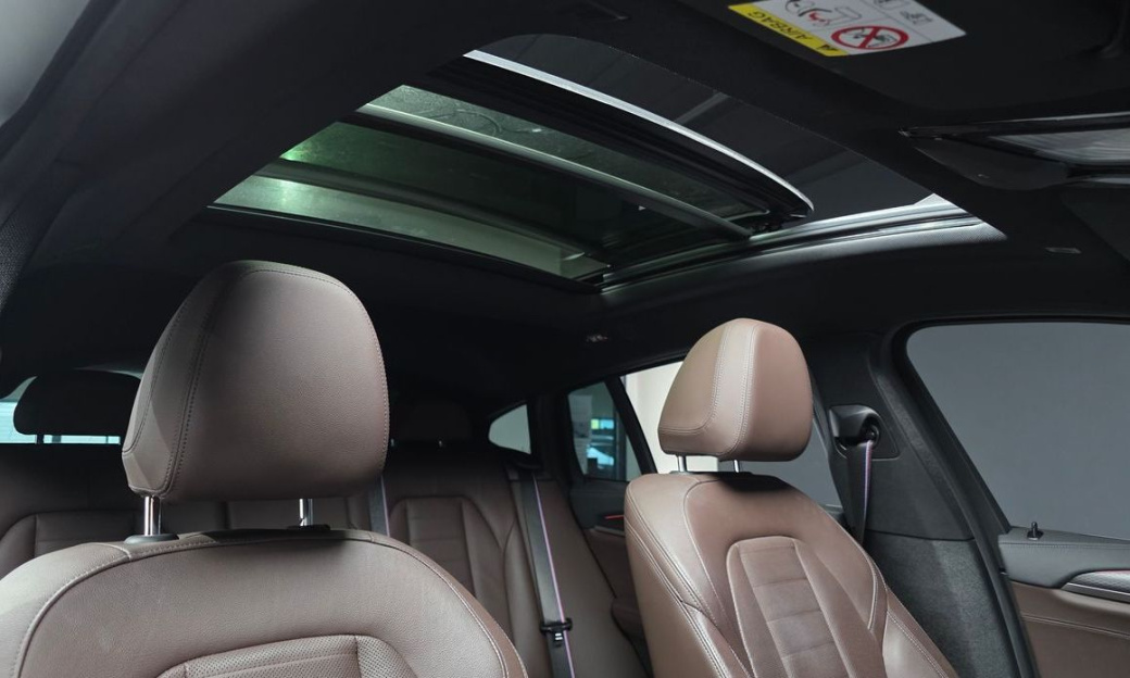BMW X4 xDrive20i M Sports Pro, 2022