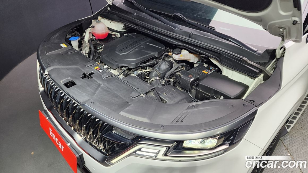 Kia Carnival 9-Seater Signature, 2023