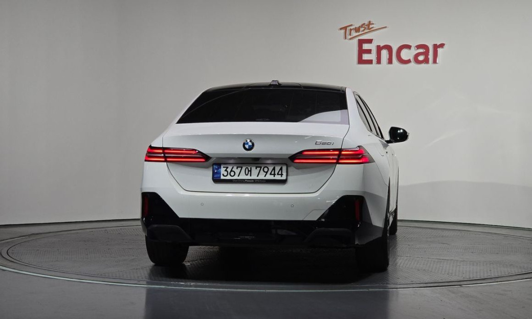 BMW 5-Series 520i M Sport, 2024